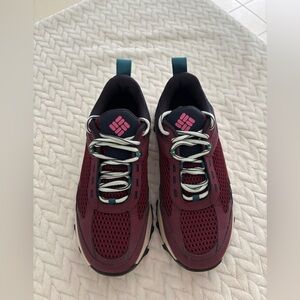 Columbia Women's Maroon and Teal Sneakers